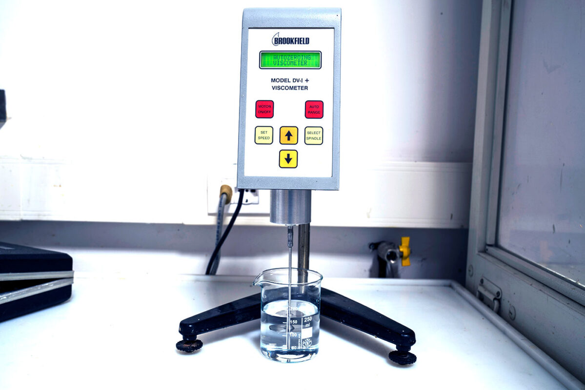 Le colle bio based vengono attentamente 